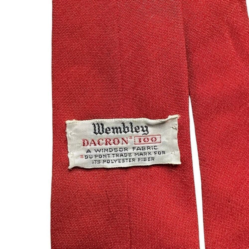 VINTAGE WEMBLEY Men's Maroon Embroidered 100% Dacron Neck Tie OS - Picture 2 of 5